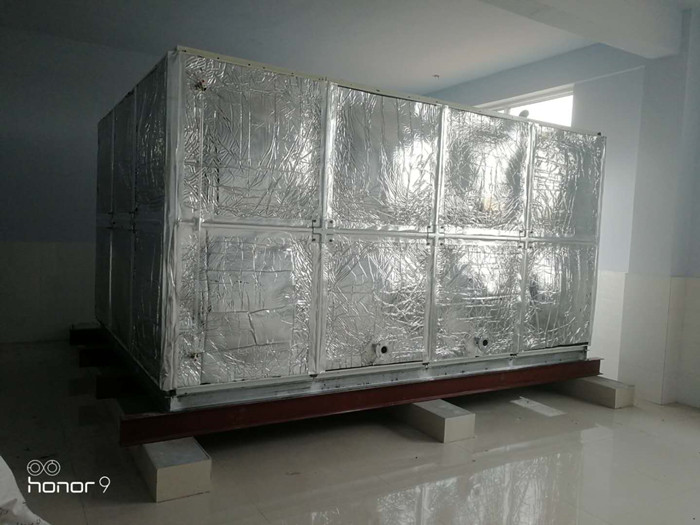 無棣鎮24立方橡塑保溫玻璃鋼水箱