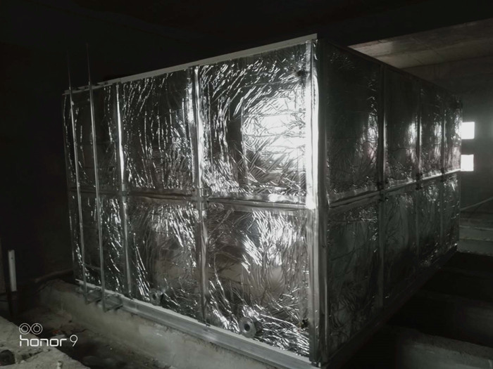 無棣縣碣石山24立方玻璃鋼橡塑保溫水箱