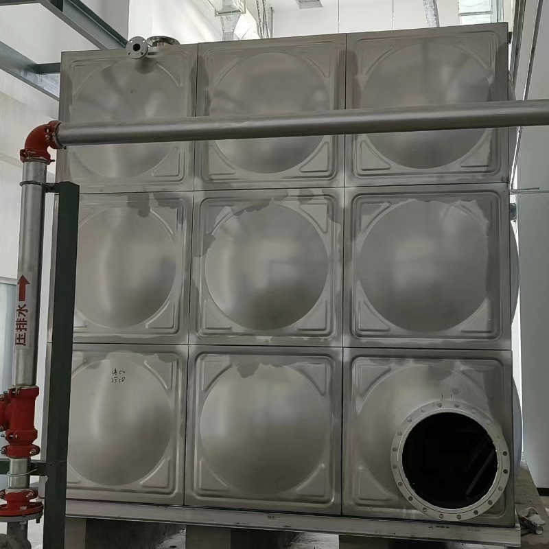 廊坊市固安縣航空降溫系統實驗基地不銹鋼水箱安裝完成